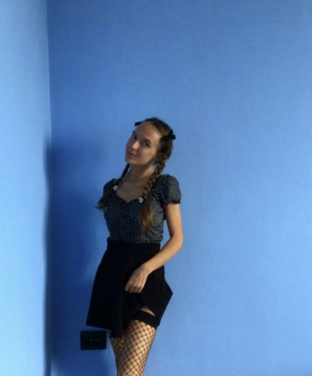 Живу в Москве, где создаю идеальный контур для безудержных эмоций. 🌃 Специально для тебя я предлагаю широкий спектр услуг, которые унесут нас в волнующую сказку. 💫 Массаж, расслабление, уникальный экспириэнс - все, что приведет нас к высшему блаженству. 💋 Я всегда стремлюсь к созданию уникальной и незабываемой атмосферы встречи, чтобы потом ты был полностью удовлетворен и жаждал остаться со мной еще немного. 😉 Доверься моим магическим рукам и мы вместе создадим взрыв чувств и эмоций. 🌟 Не сомневайся, приходи и почувствуй все великолепие Москвы в моем обществе. 🌹 Жду тебя, чтобы вписать нашу встречу в легендарные страницы наших совместных воспоминаний. 💖 2860, 37 лет